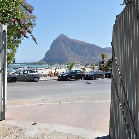 Villa Faro A Pochi Passi Dalla Spiaggia ซานวิโต โลคาโป ภายนอก รูปภาพ