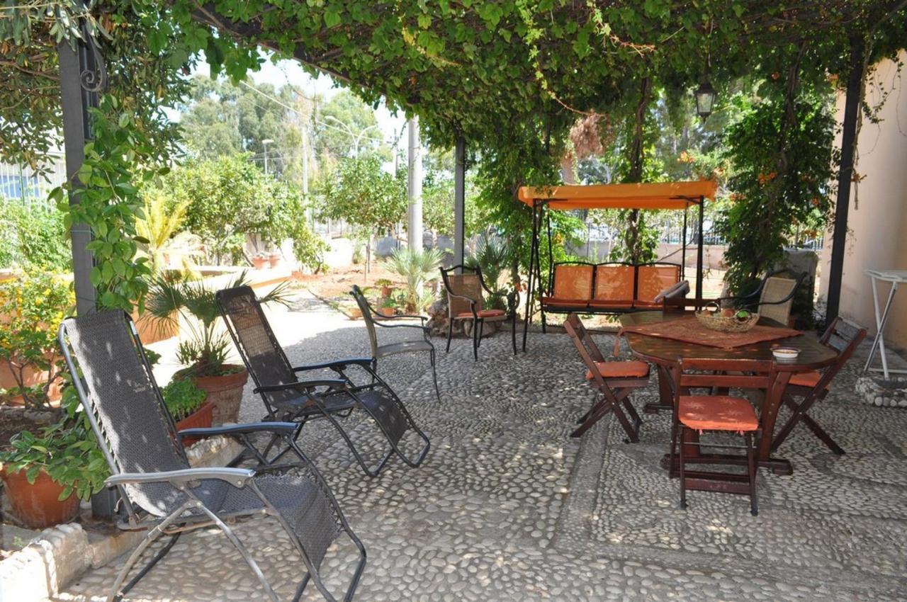 Villa Faro A Pochi Passi Dalla Spiaggia ซานวิโต โลคาโป ภายนอก รูปภาพ