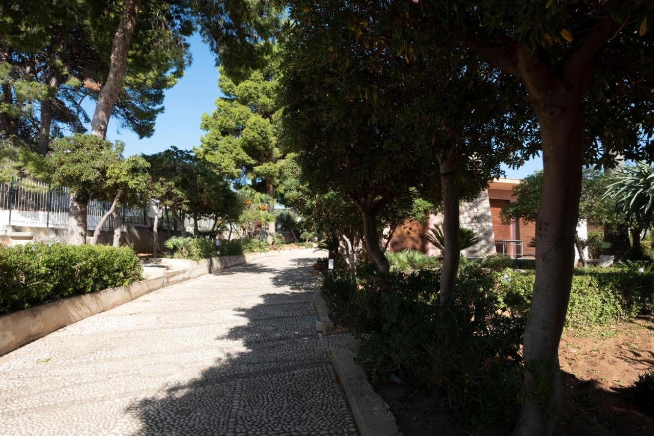 Villa Faro A Pochi Passi Dalla Spiaggia ซานวิโต โลคาโป ภายนอก รูปภาพ