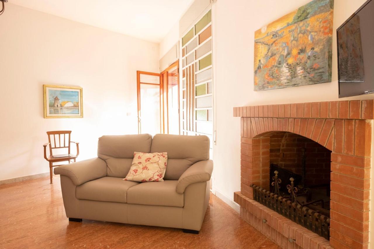 Villa Faro A Pochi Passi Dalla Spiaggia ซานวิโต โลคาโป ภายนอก รูปภาพ